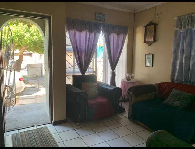 4 BEDROOM HOUSE FOR SALE IN BEVERLY PARK